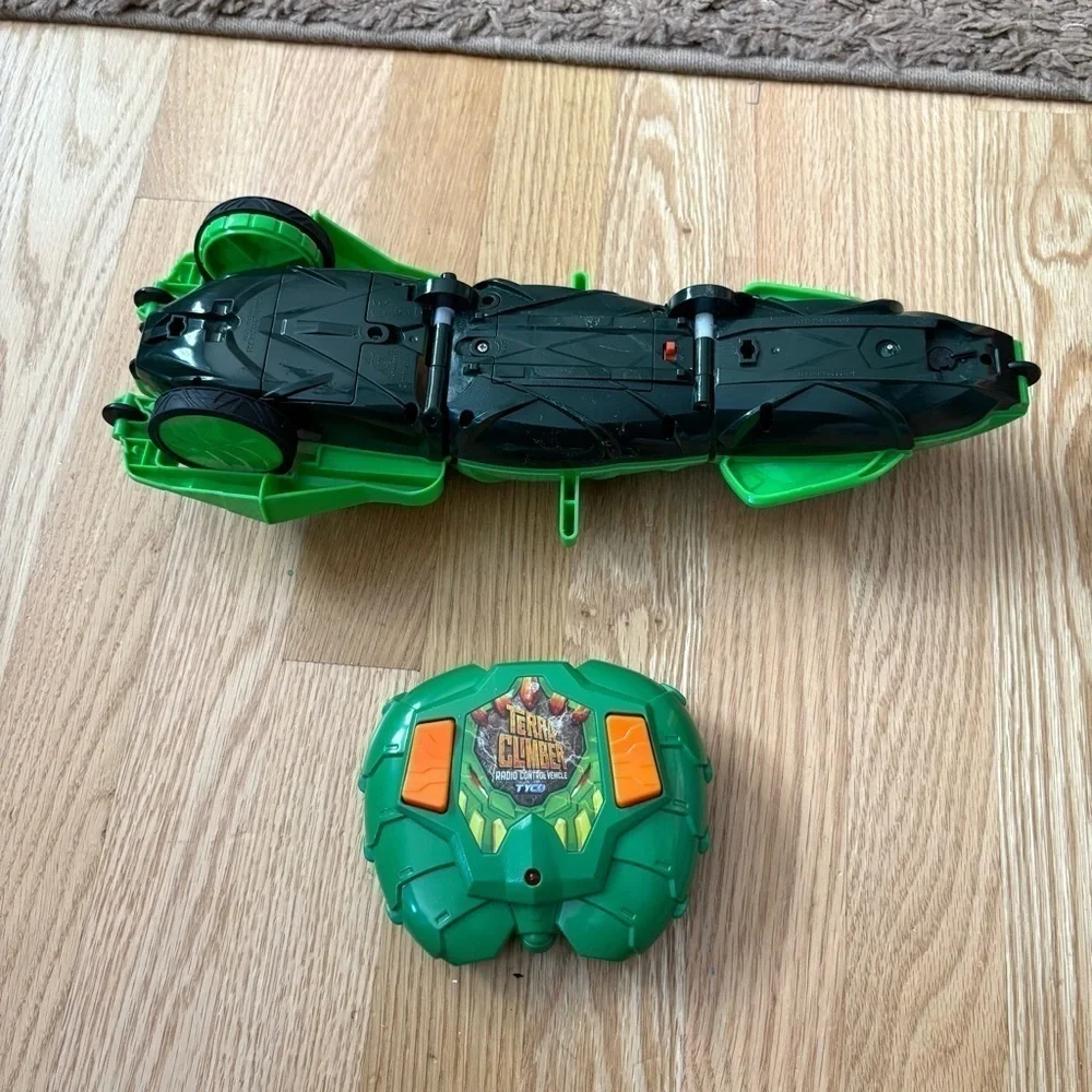 2018 Alpha Group Remote/Radio Control TERRASECT Car Insect Only Remote Not Incl.